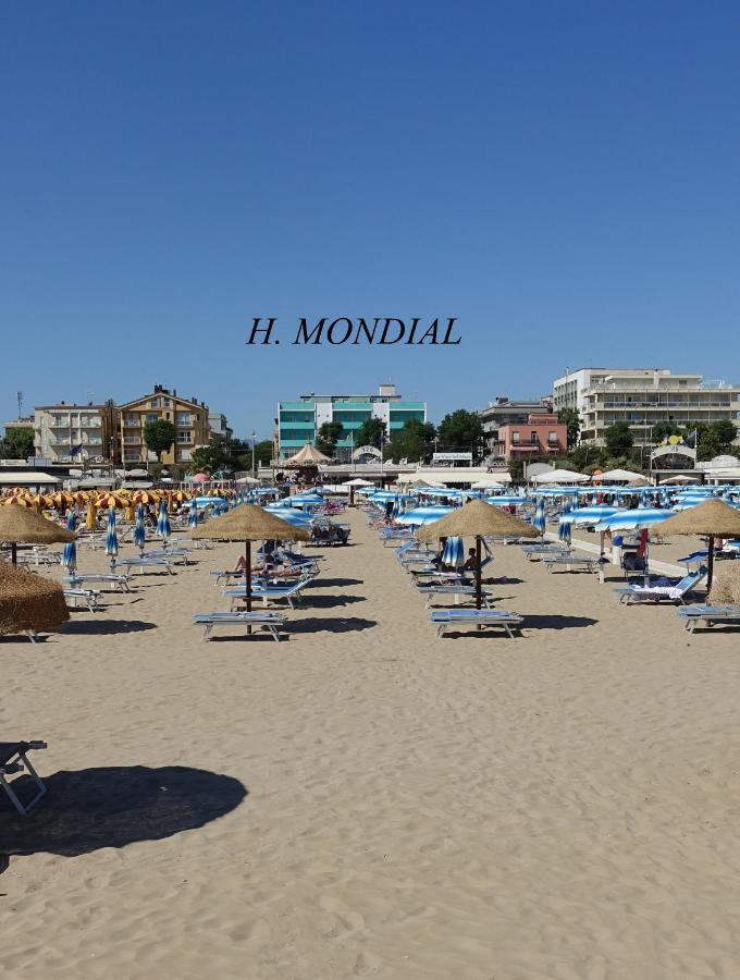Hotel Mondial Rimini Exteriör bild