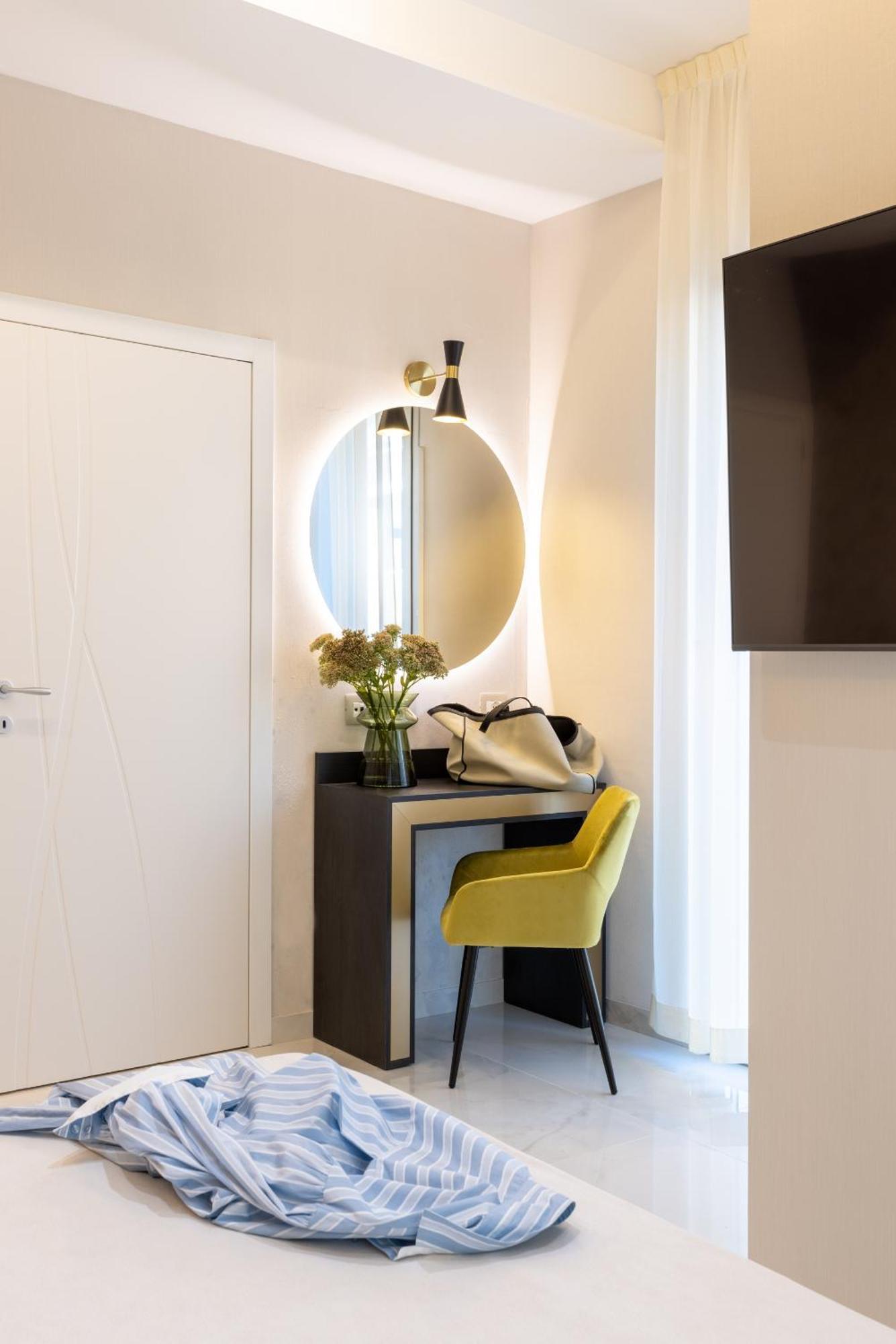 Hotel Mondial Rimini Exteriör bild