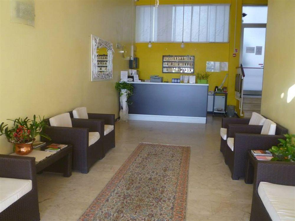 Hotel Mondial Rimini Exteriör bild